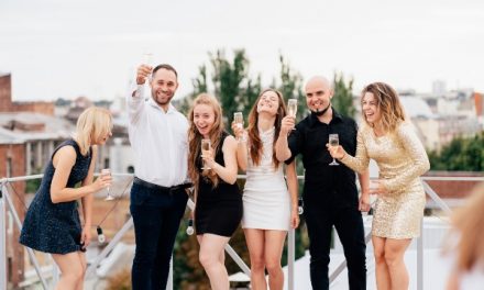 4 Tips for Writing Your Wedding Party Bios
