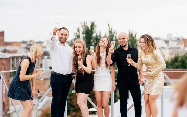 4 Tips for Writing Your Wedding Party Bios